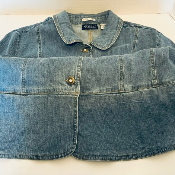 Authentic CCI Blues Woman's Jean Jacket Stretch Light Blue Denim Size 1X Pockets - Picture 11 of 16